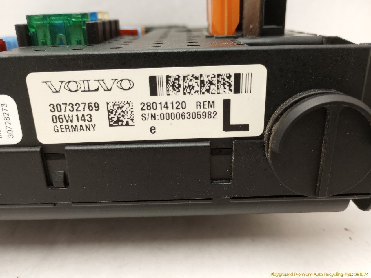 Volvo XC70 Rear Trunk Fuse Box