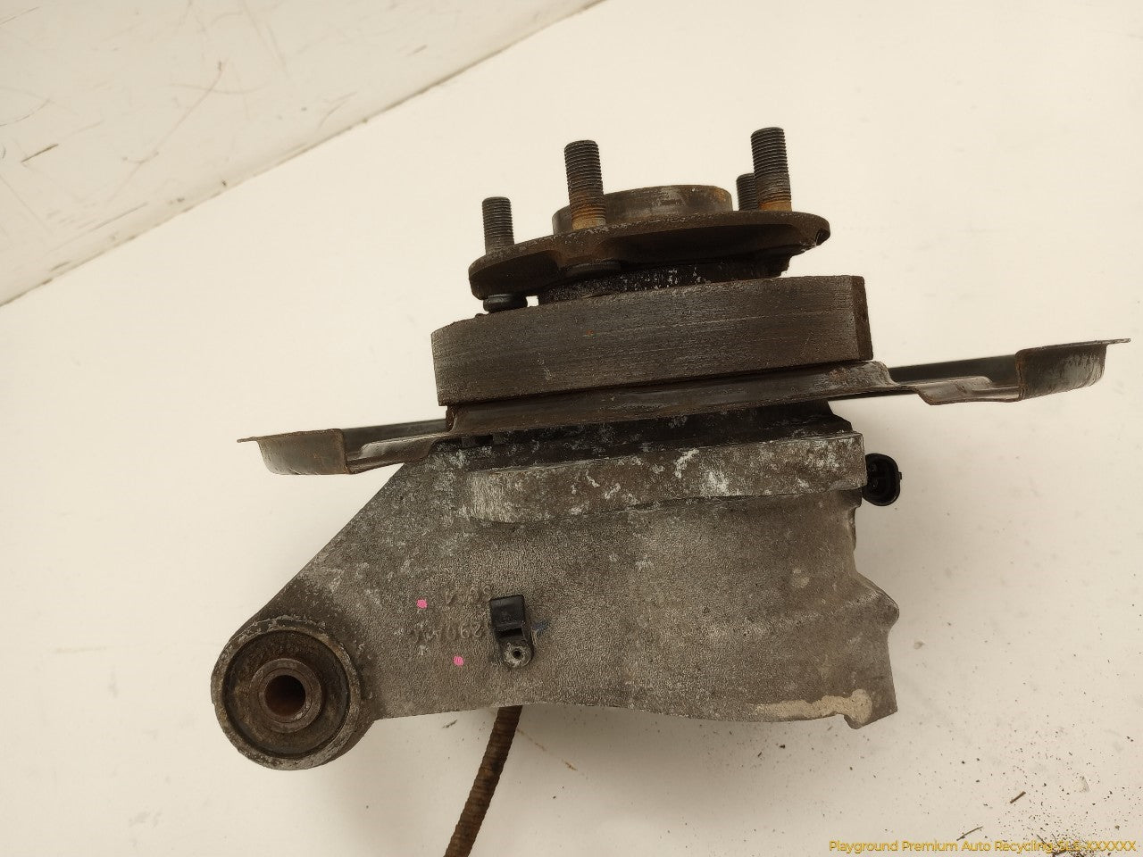 Jaguar XK8 Passenger Right Rear Spindle Knuckle Hub