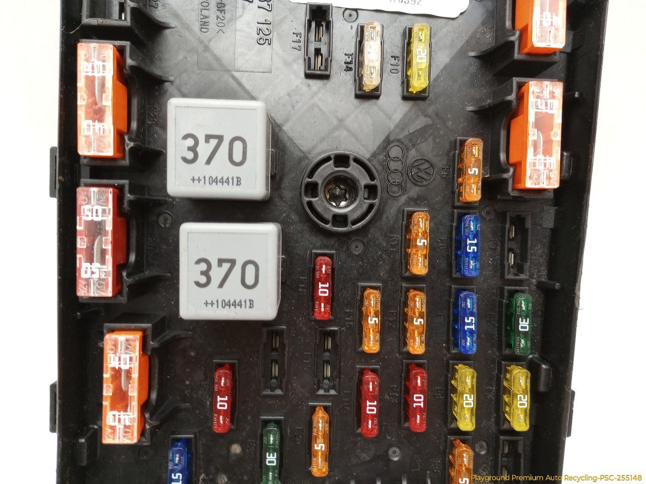 Volkswagen CC Engine Fuse Box