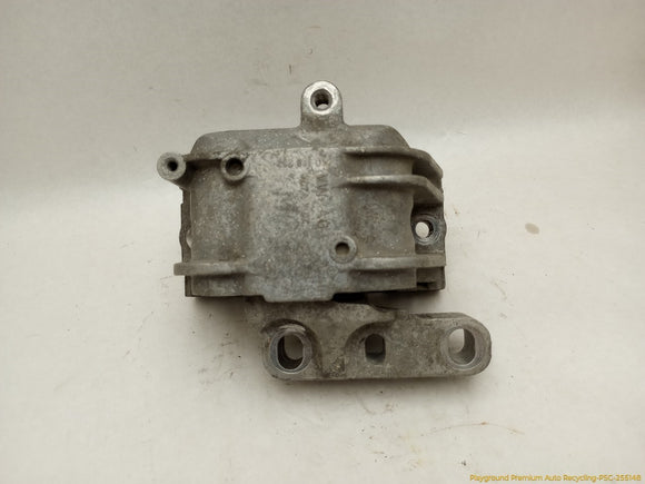 Volkswagen CC Passenger Right Front Engine Mount