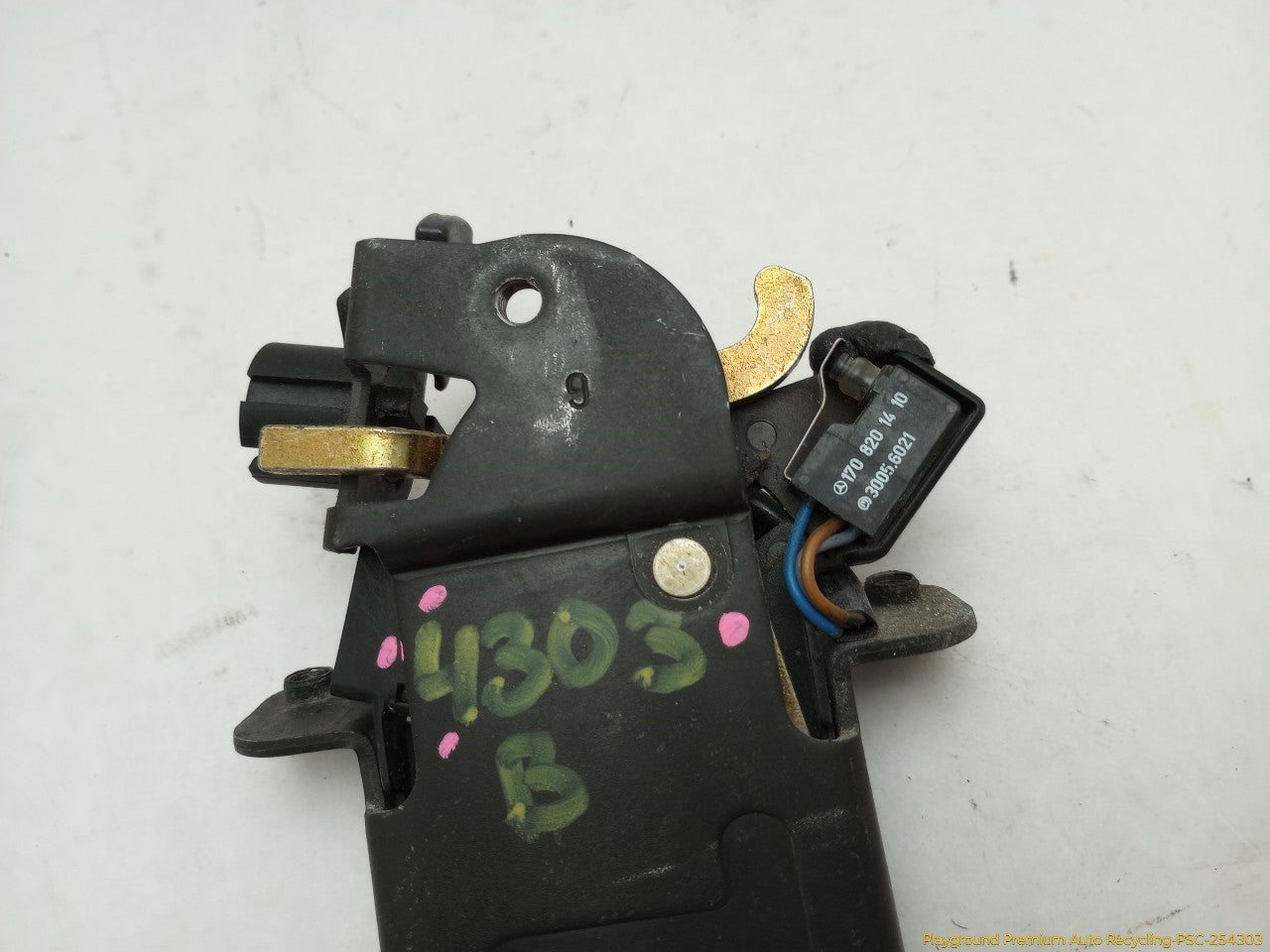 Mercedes SLK230 Trunk Lock Actuator