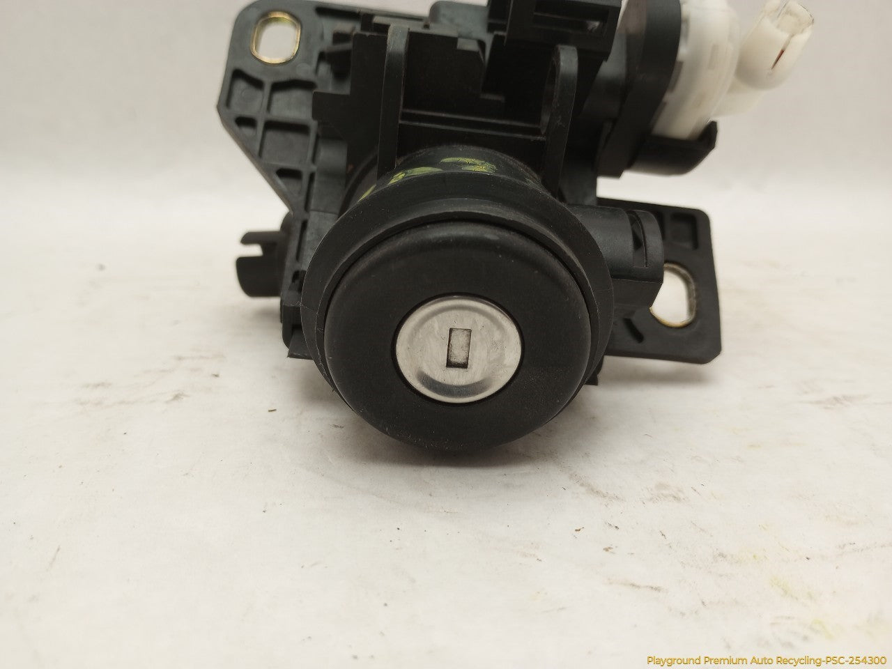 Mercedes SLK230 Trunk Lock Cylinder