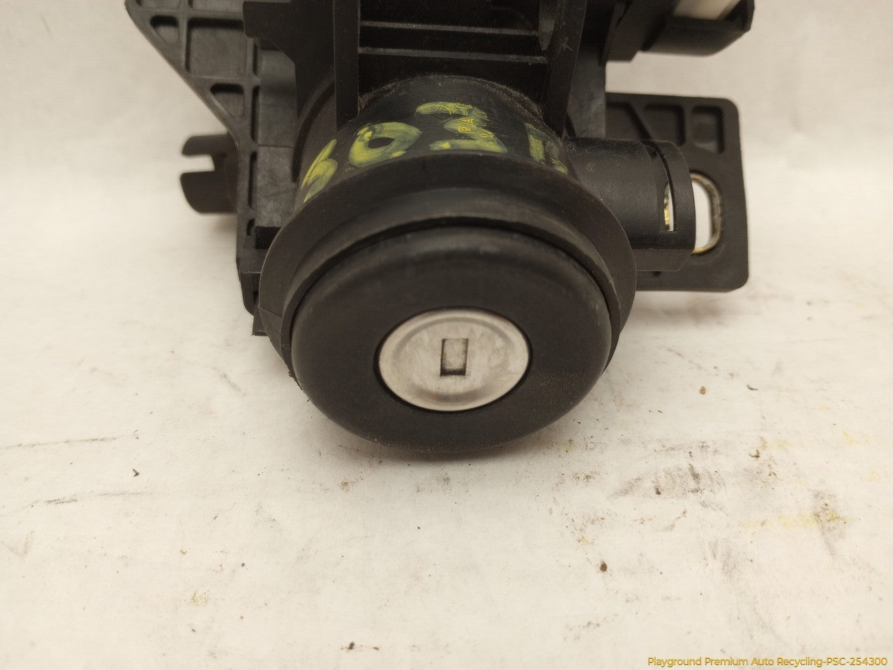 Mercedes SLK230 Trunk Lock Cylinder