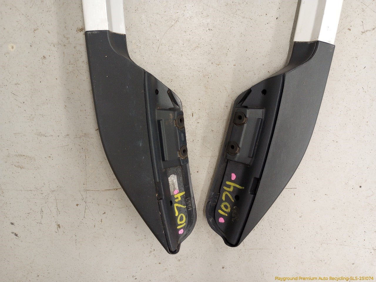 Volvo XC70 Pair Of Roof Racks