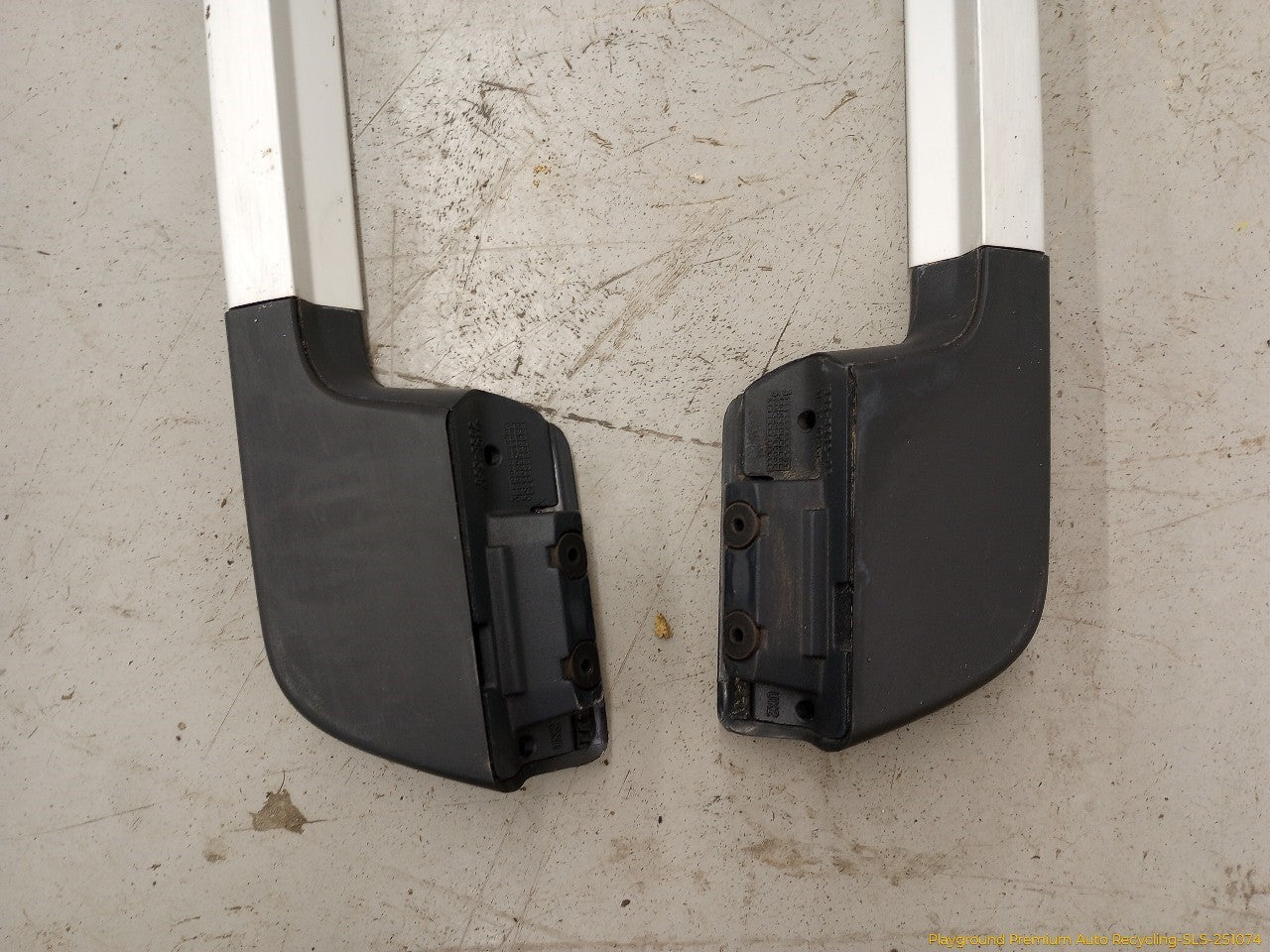 Volvo XC70 Pair Of Roof Racks