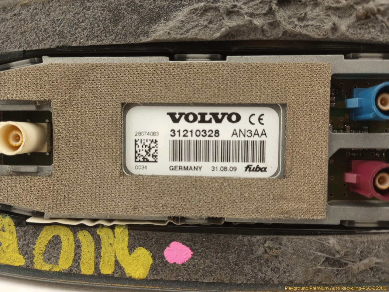 Volvo XC60 Roof Shark Antenna