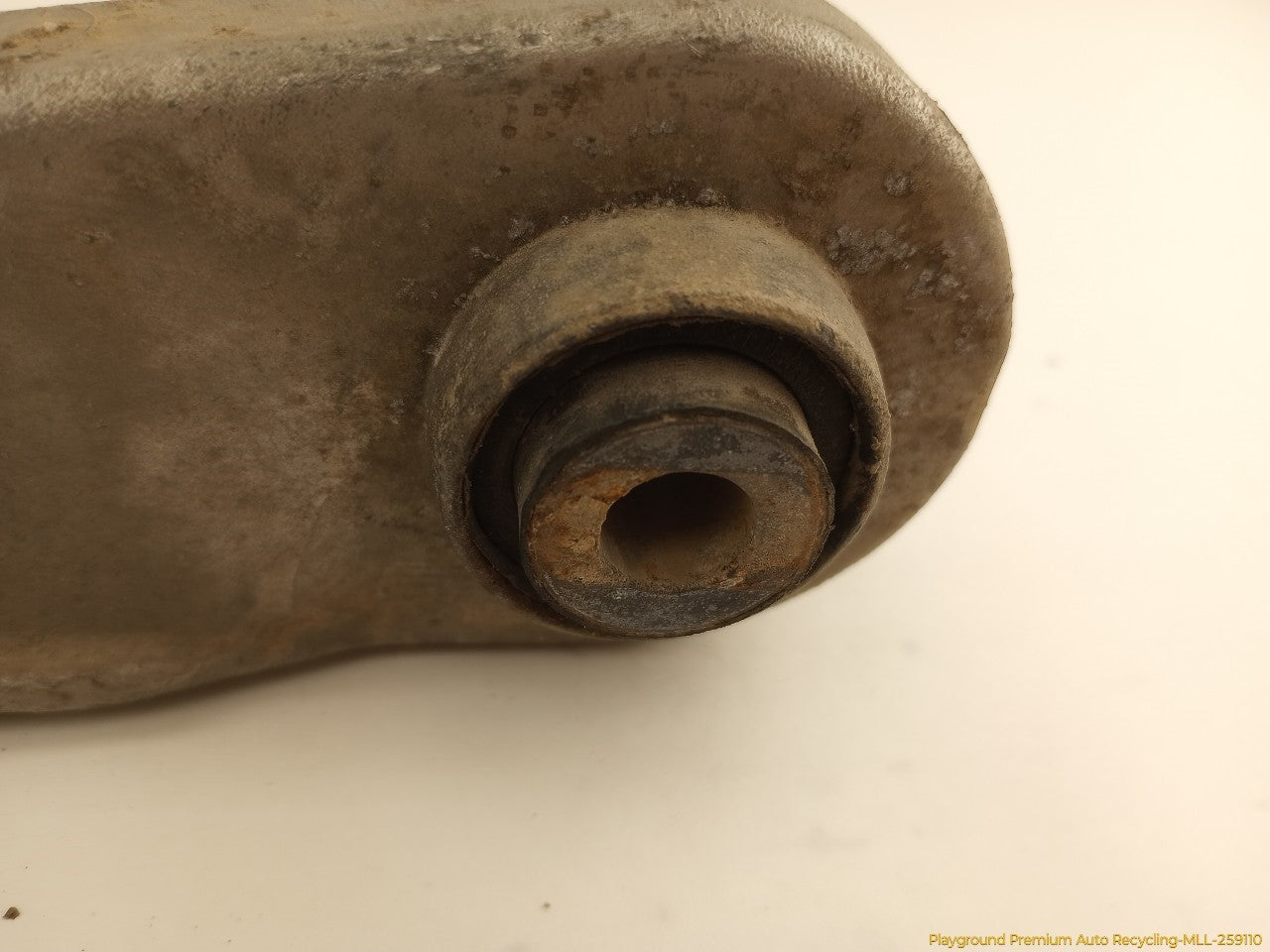 Volvo XC60 Pair Of Rear Right Upper & Lower Control Arms