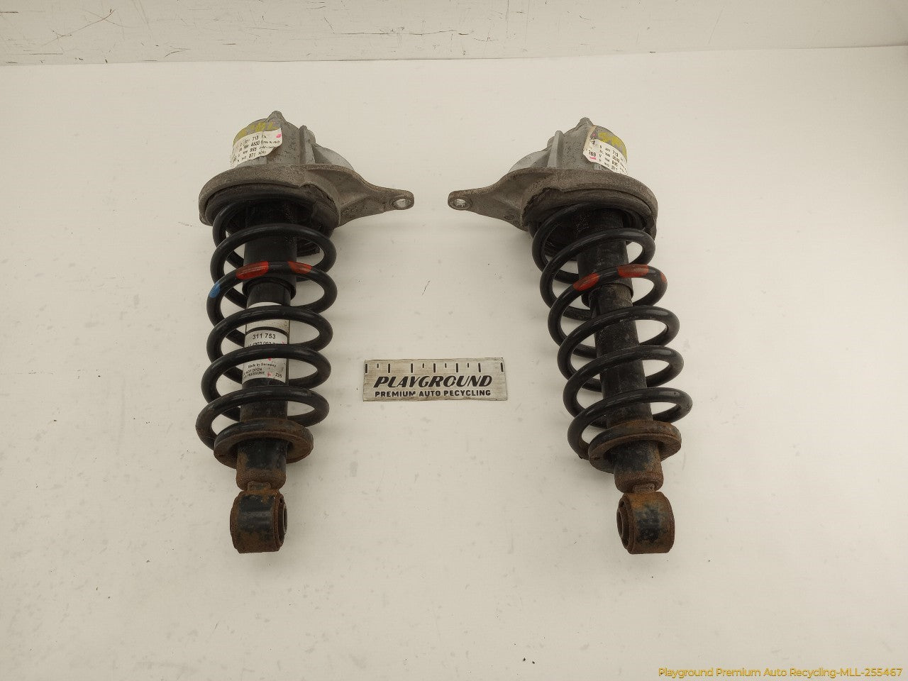 Volvo XC70 Pair Of Rear Struts