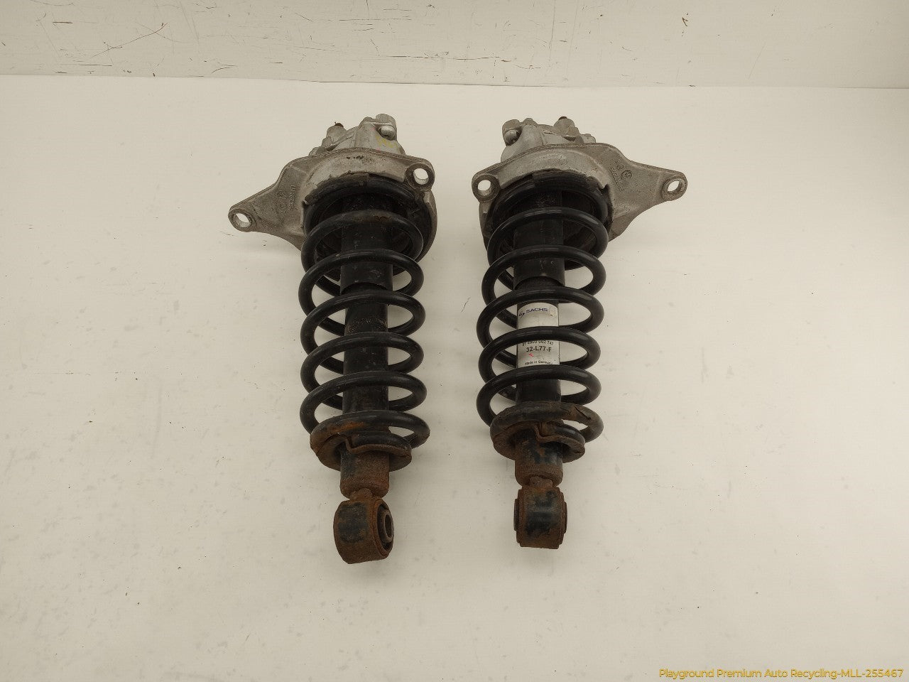 Volvo XC70 Pair Of Rear Struts - 0