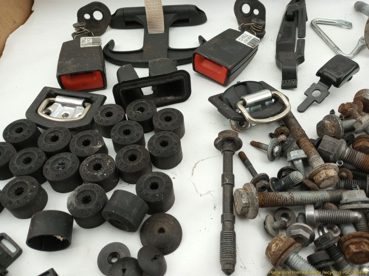 Volkswagen CC Dismantling Hardware Fasteners Bolts & Nuts