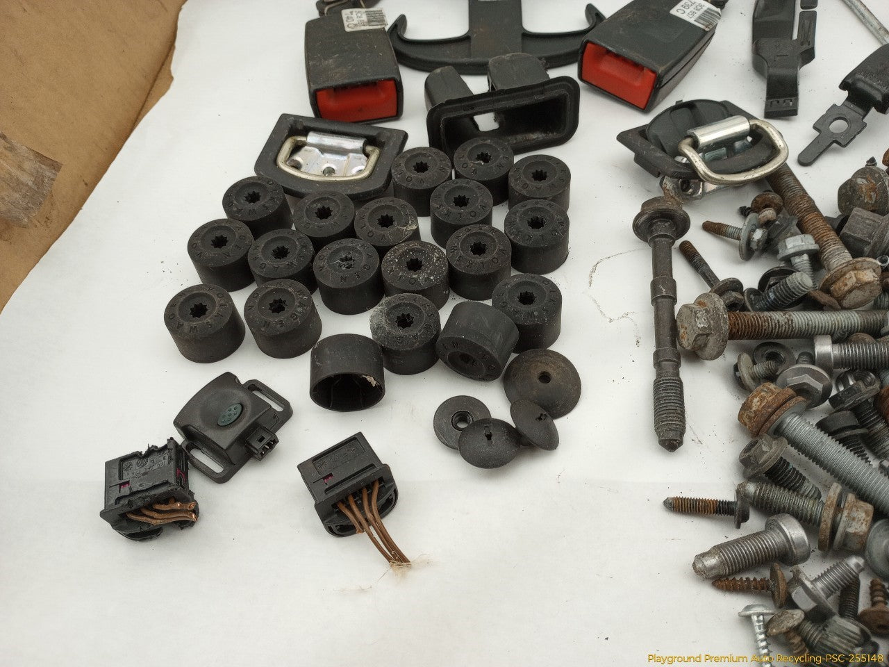 Volkswagen CC Dismantling Hardware Fasteners Bolts & Nuts