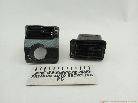Mercedes SLK230 Pair Of Dashboard Air Vents
