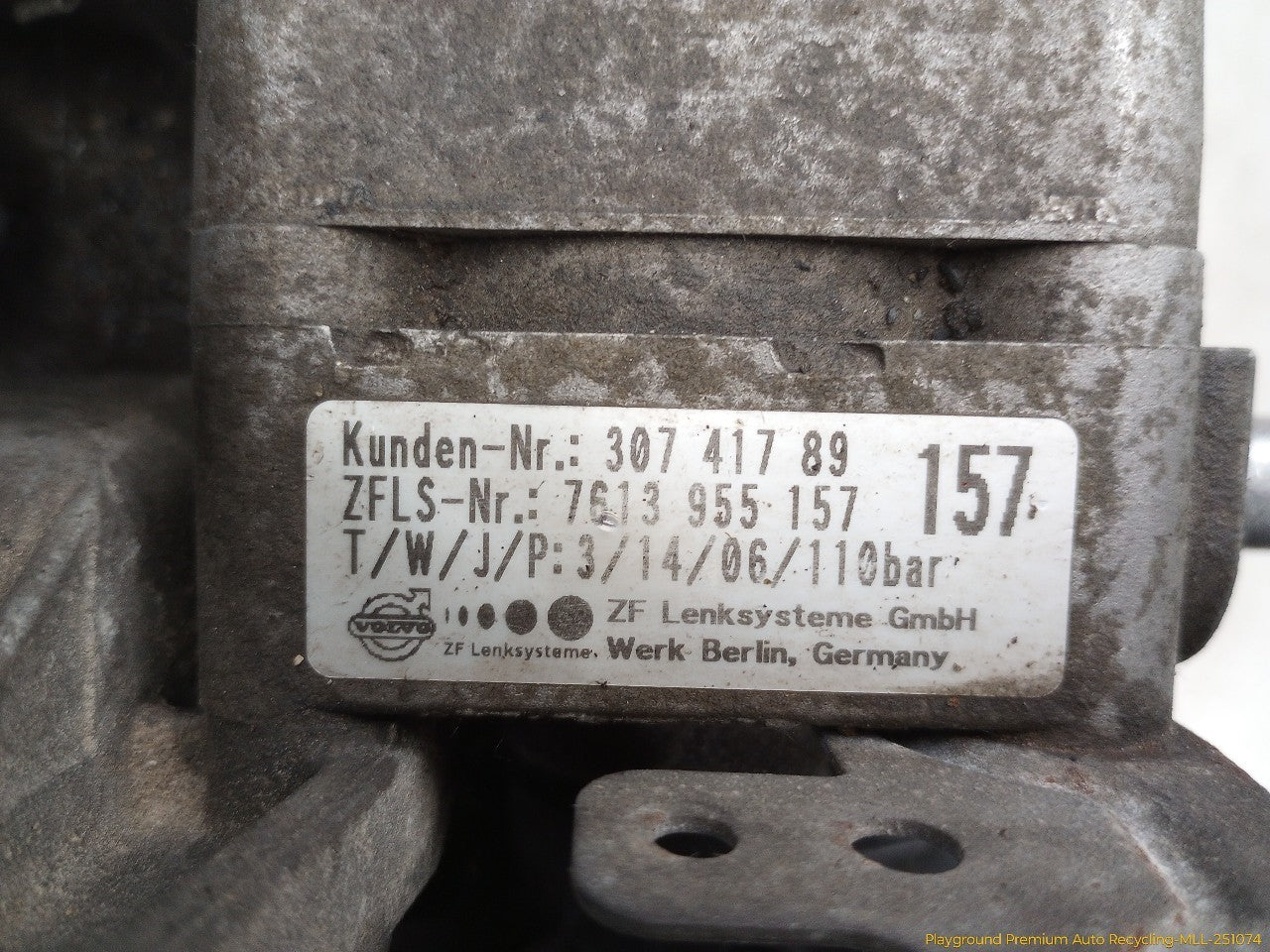 Volvo XC70 Engine Assembly