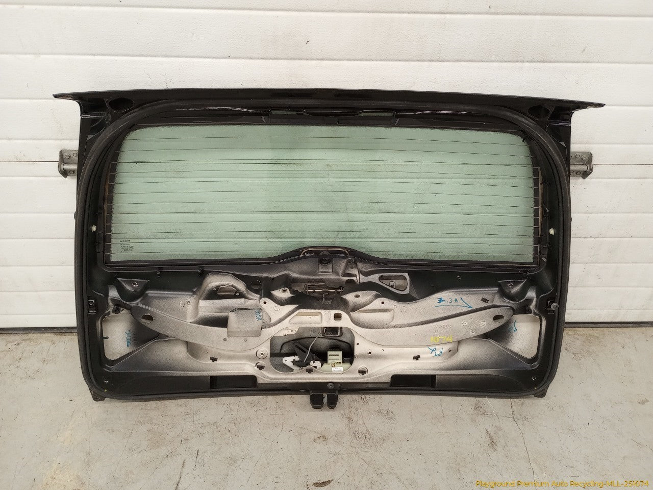 Volvo XC70 Liftgate Lid - 0