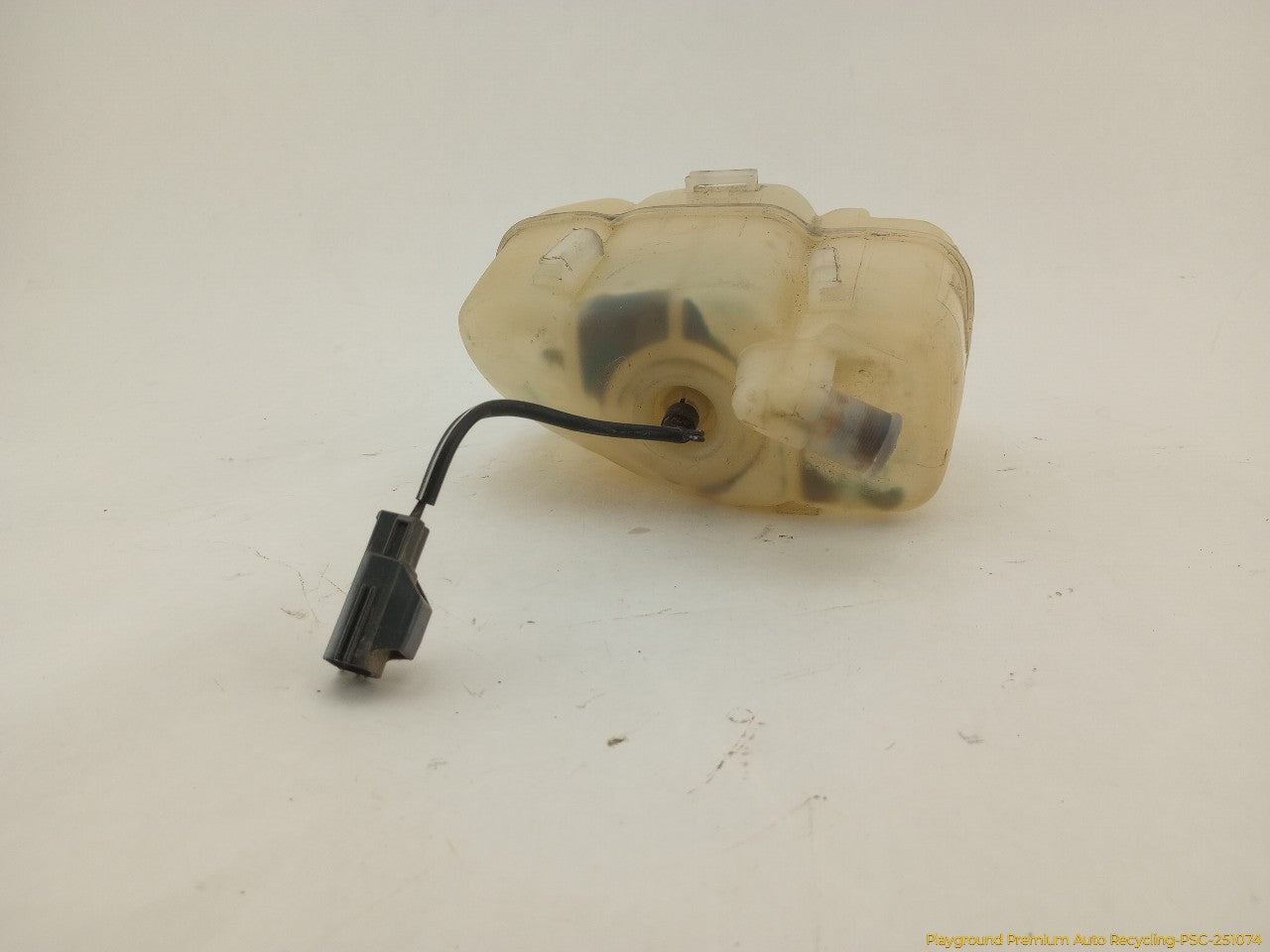 Volvo XC70 Coolant Reservoir - 0