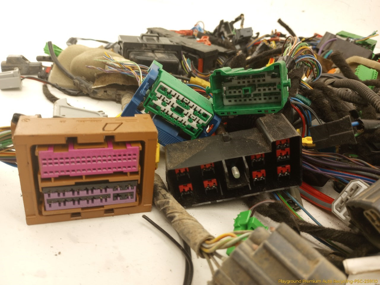Volvo XC60 Vehicle Wiring Pigtails