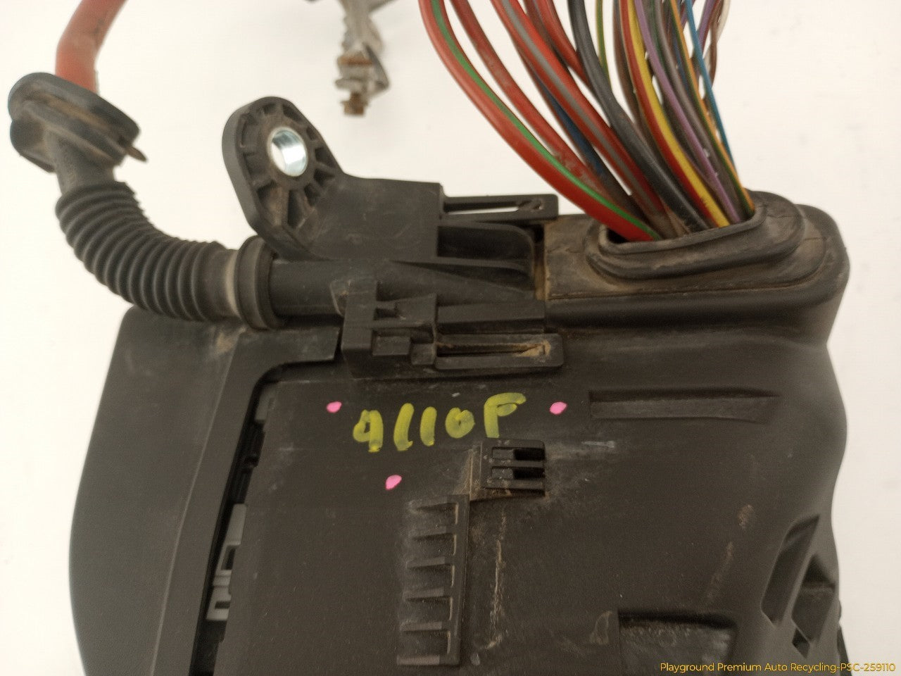 Volvo XC60 Engine Fuse Box - 0