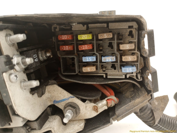Volvo XC60 Engine Fuse Box