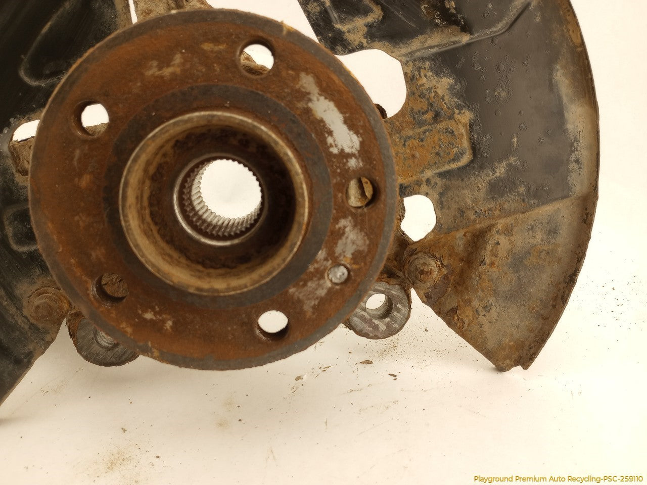Volvo XC60 Driver Left Front Spindle Knuckle Hub