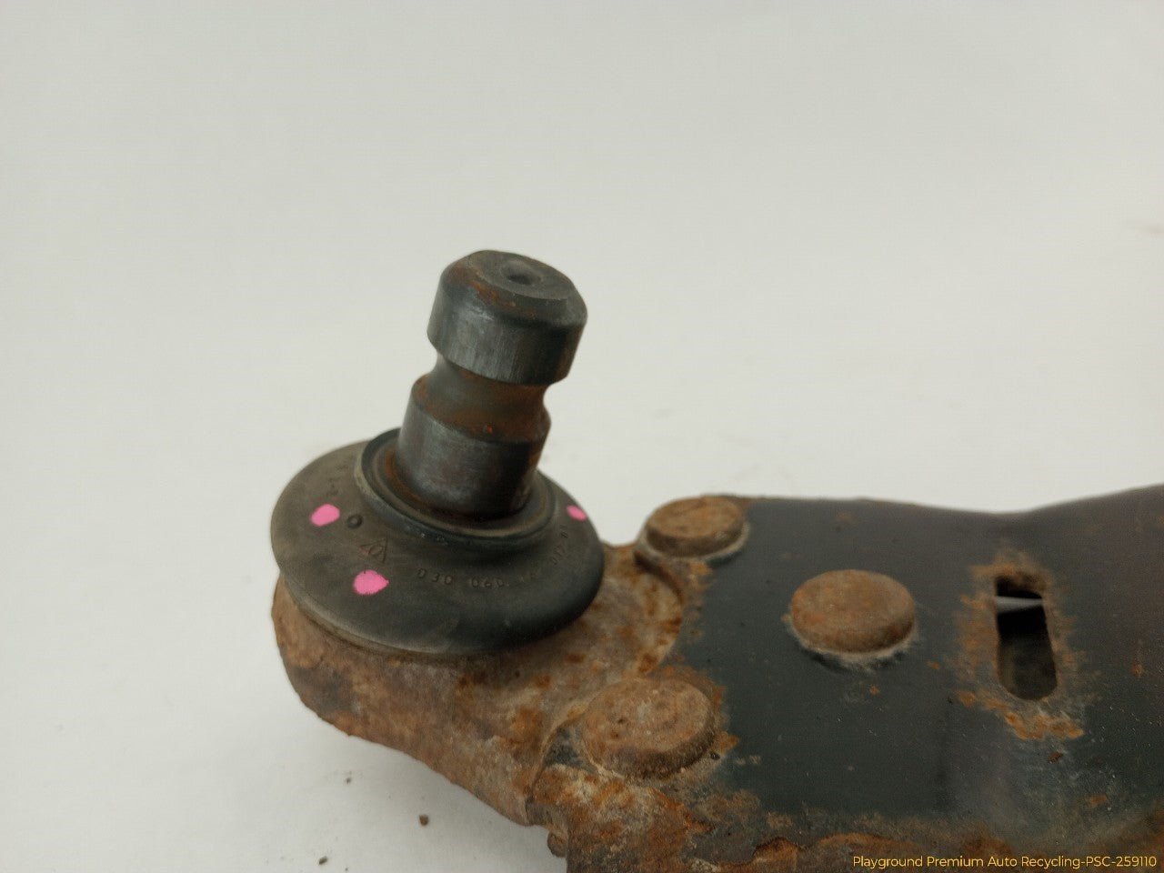 Volvo XC60 Passenger Right Front Lower Control Arm