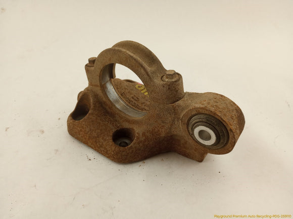 Volvo XC60 Passenger Right Front Axle Drive Shaft Bracket