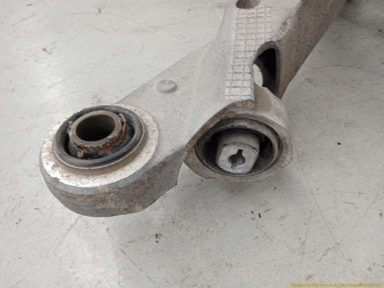 Volvo XC70 Rear Subframe Crossmember