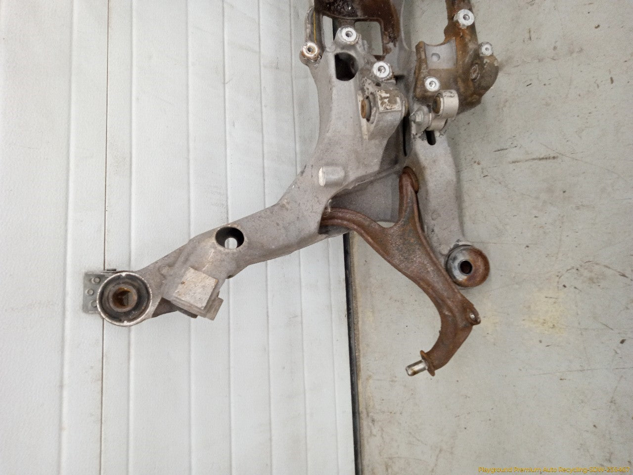 Volvo XC70 Rear Subframe Crossmember