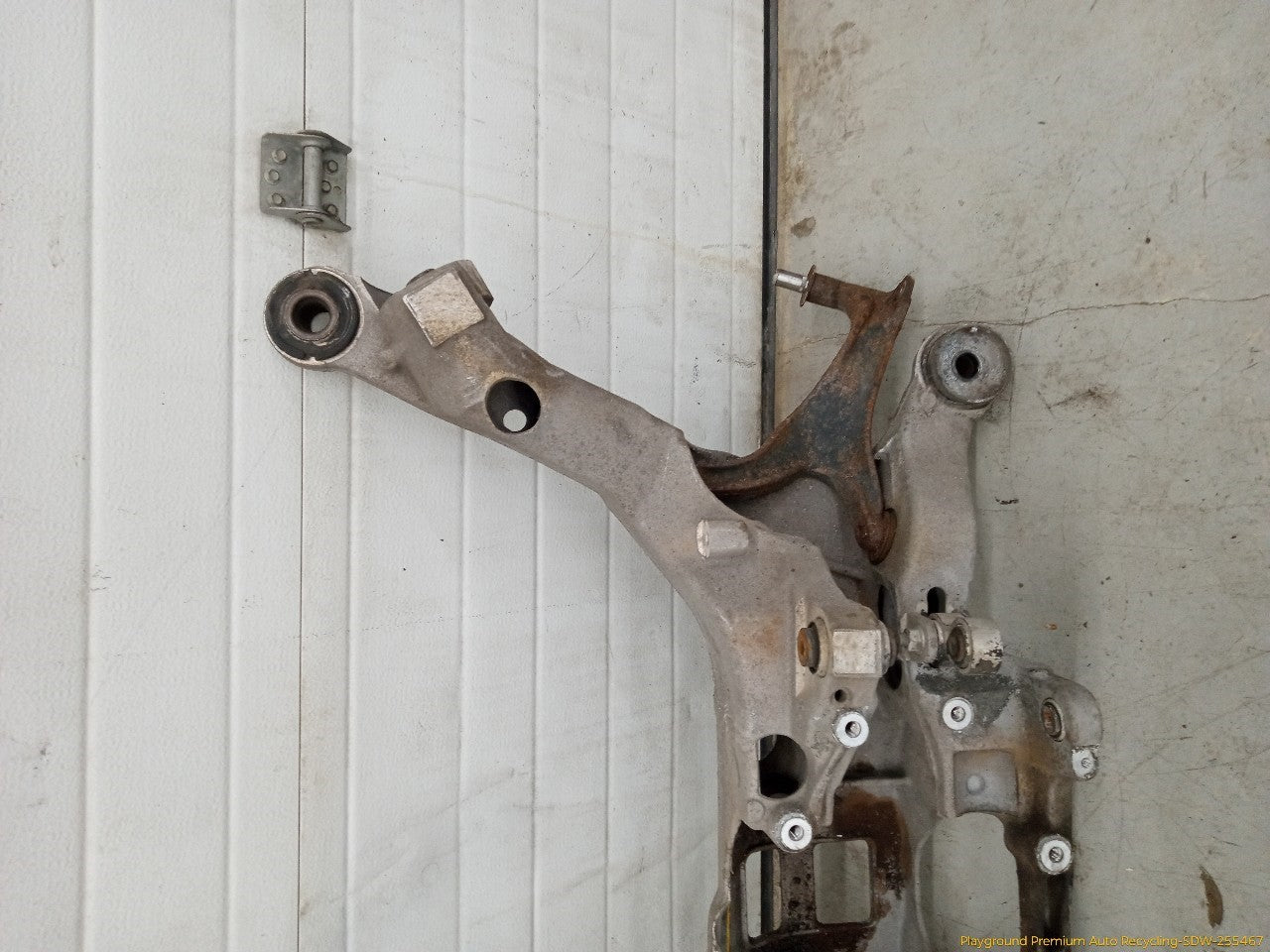 Volvo XC70 Rear Subframe Crossmember