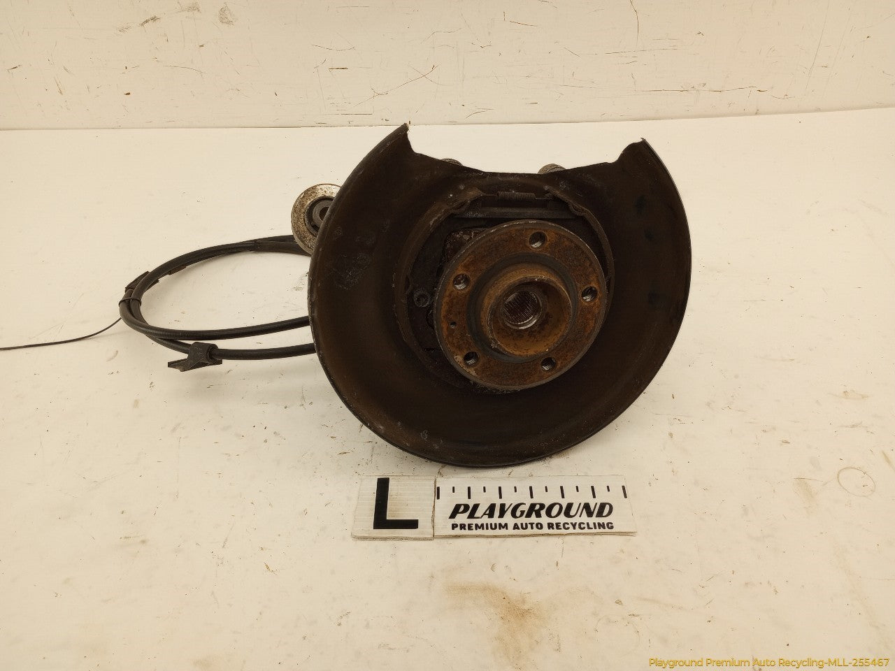 Volvo XC70 Driver Left Rear Spindle Knuckle Hub