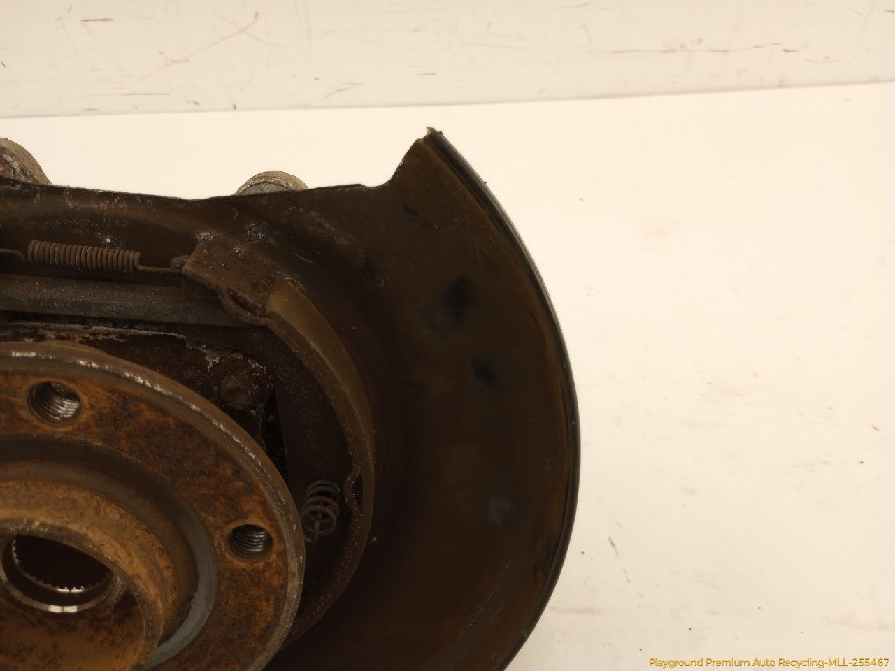 Volvo XC70 Driver Left Rear Spindle Knuckle Hub