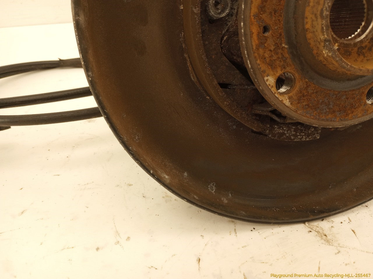 Volvo XC70 Driver Left Rear Spindle Knuckle Hub