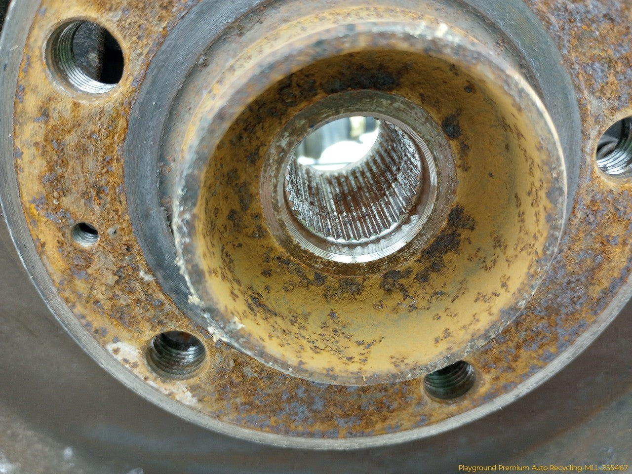 Volvo XC70 Driver Left Rear Spindle Knuckle Hub