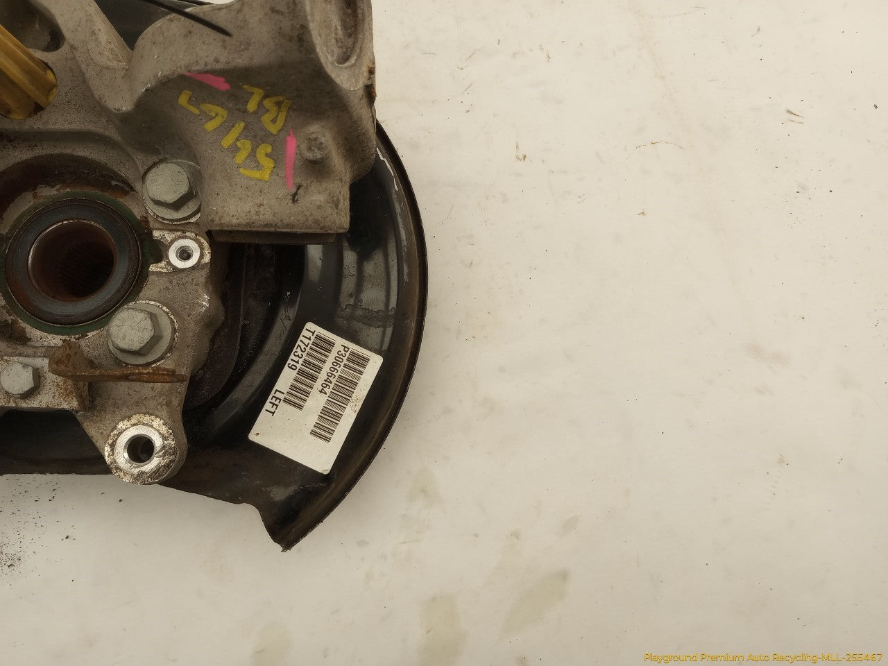 Volvo XC70 Driver Left Rear Spindle Knuckle Hub