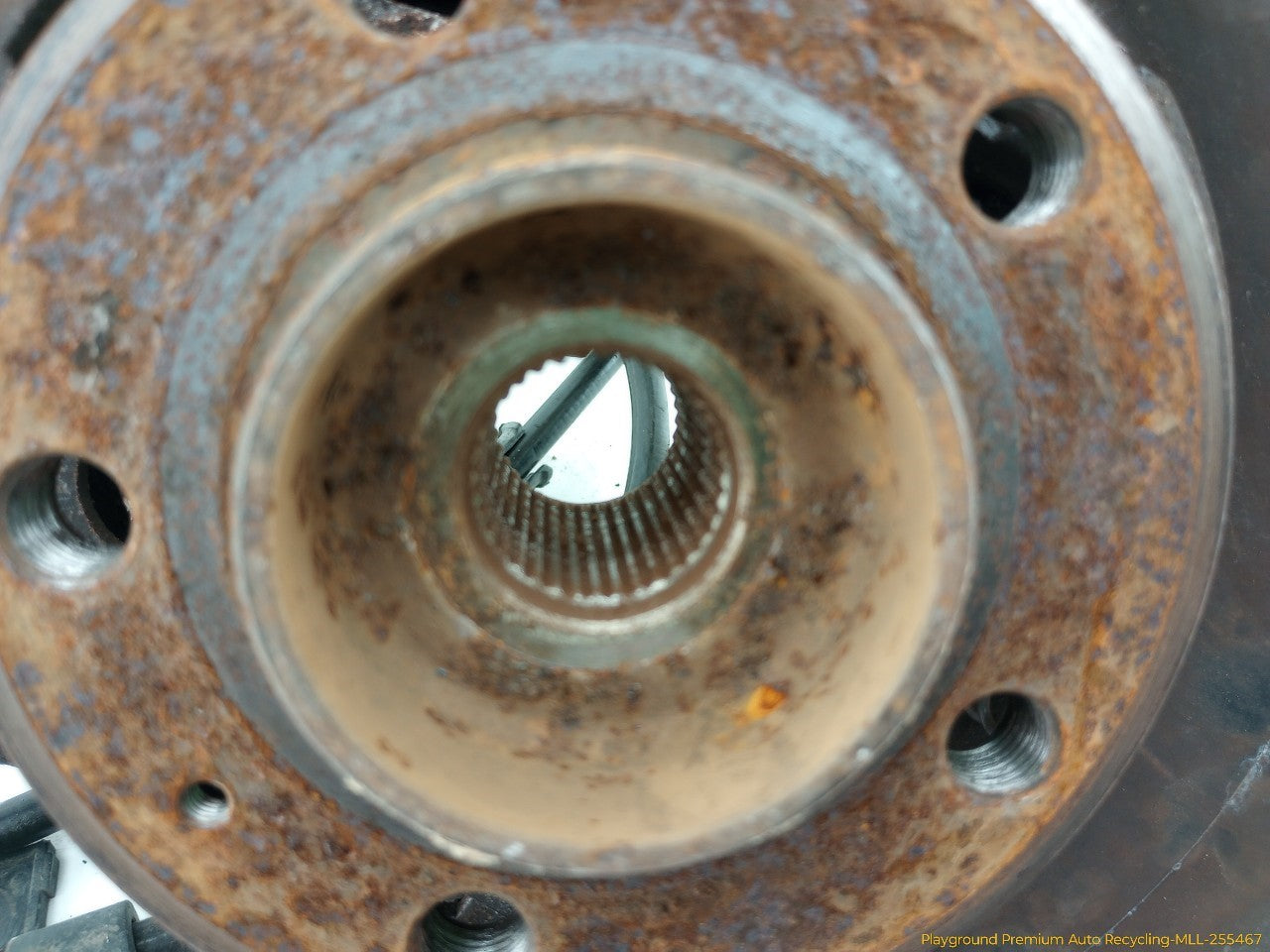 Volvo XC70 Passenger Right Rear Spindle Knuckle Hub