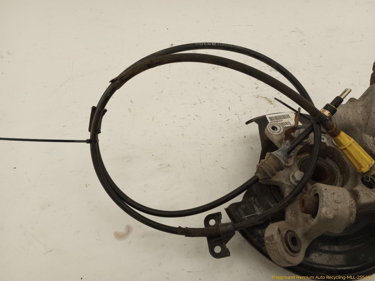 Volvo XC70 Passenger Right Rear Spindle Knuckle Hub