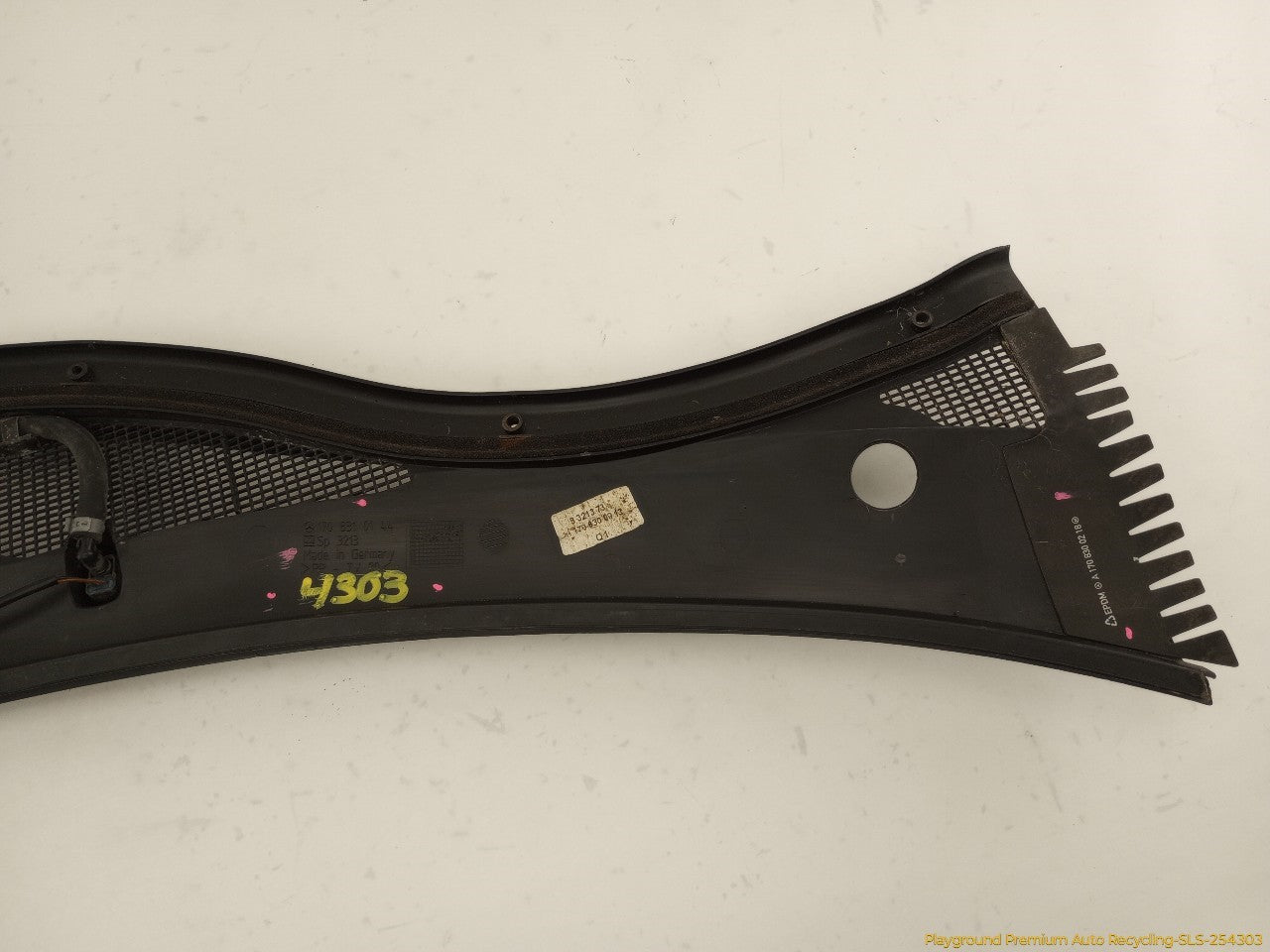 Mercedes SLK230 Cowl Vent Panel