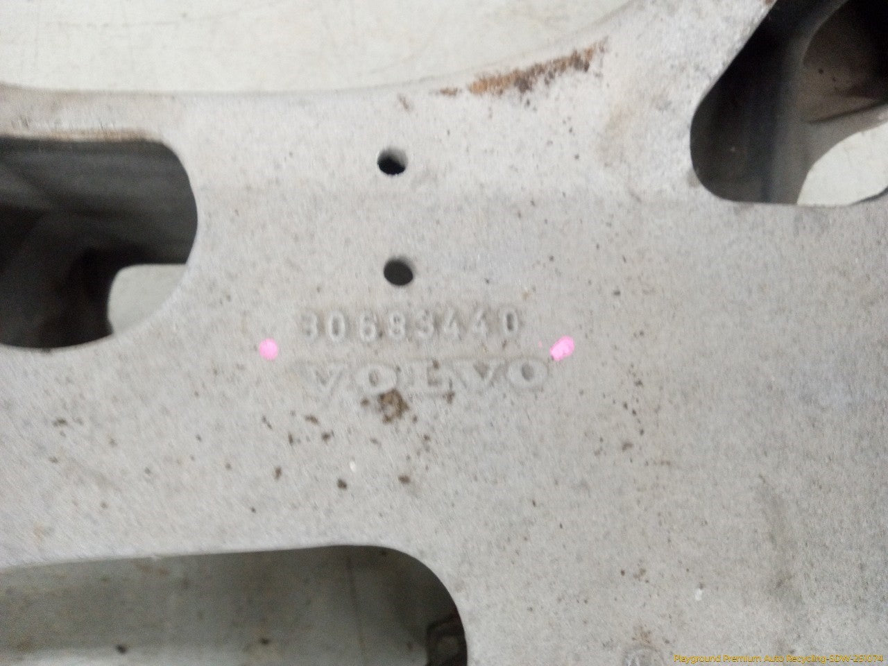 Volvo XC70 Rear Subframe Crossmember - 0