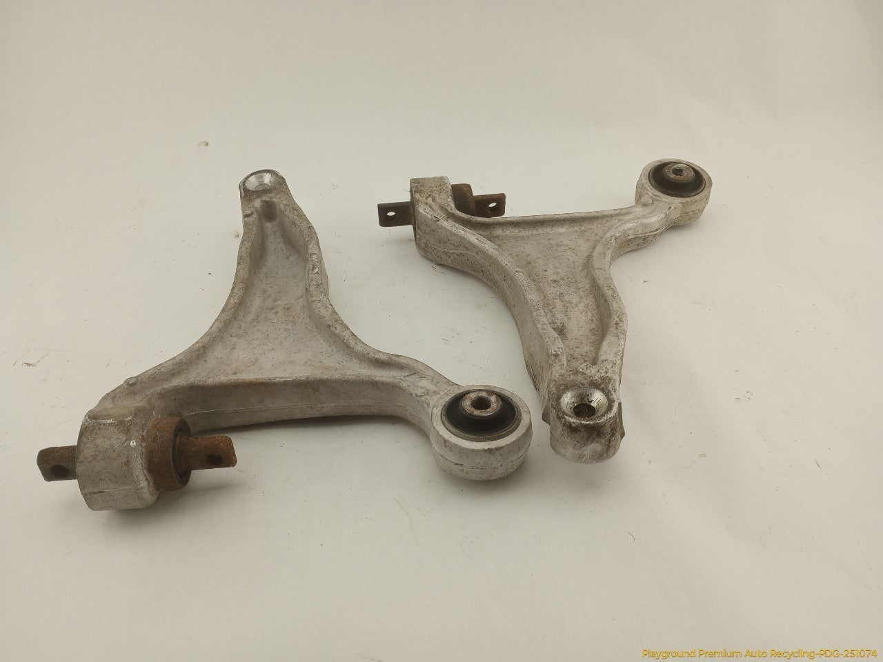 Volvo XC70 Pair Of Front Lower Control Arms