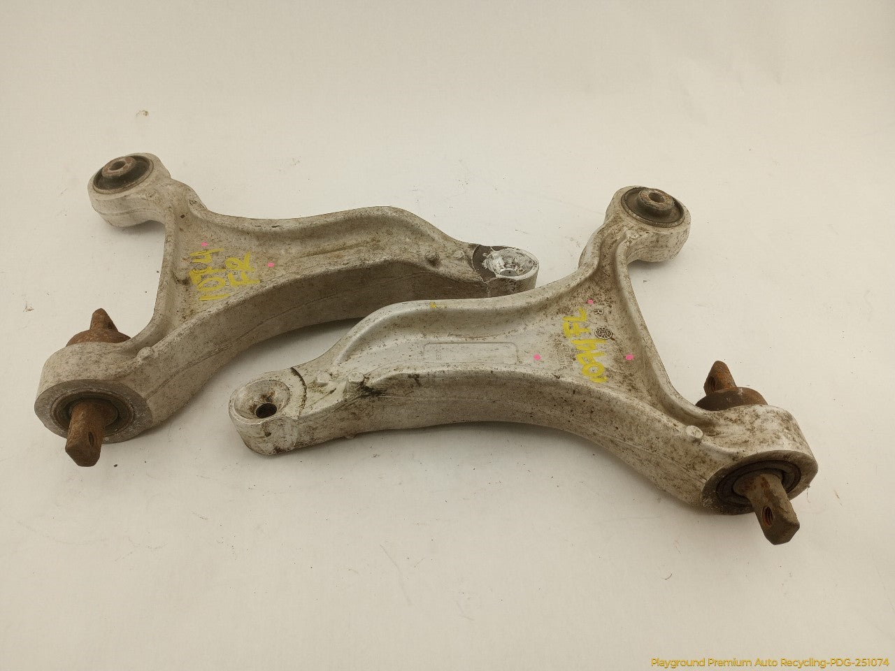 Volvo XC70 Pair Of Front Lower Control Arms