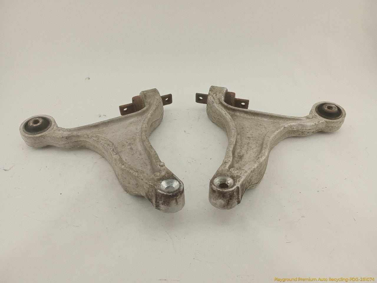 Volvo XC70 Pair Of Front Lower Control Arms