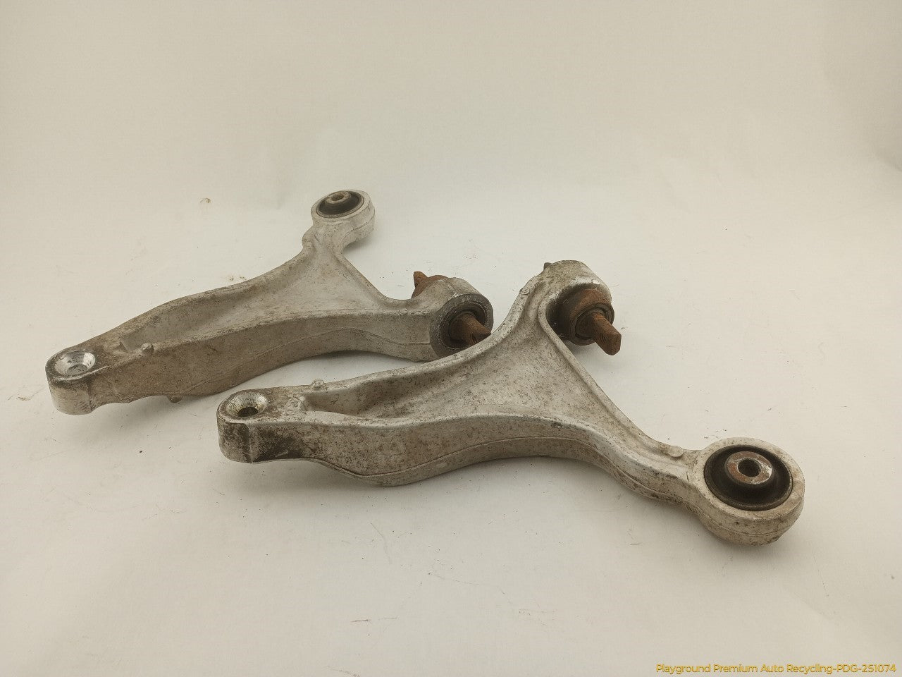 Volvo XC70 Pair Of Front Lower Control Arms