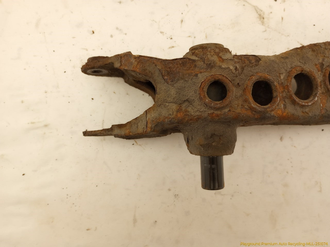 Volvo XC70 Set Of 3 Rear Left Lower Control Arms