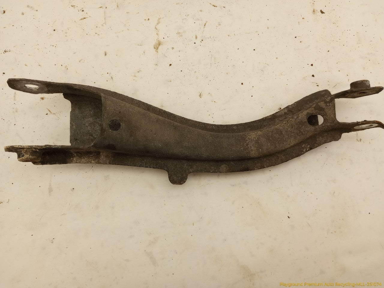 Volvo XC70 Set Of 3 Rear Left Lower Control Arms