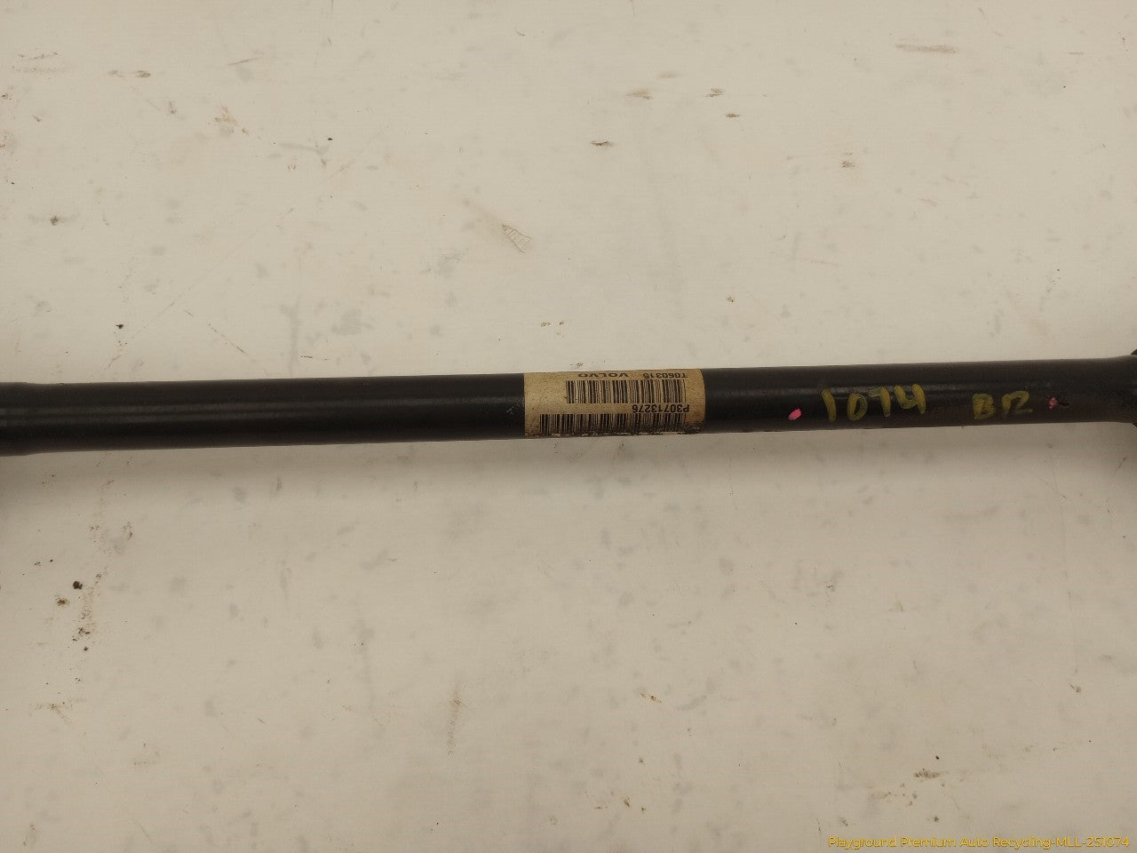 Volvo XC70 Passenger Right Rear Axle Drive Shaft