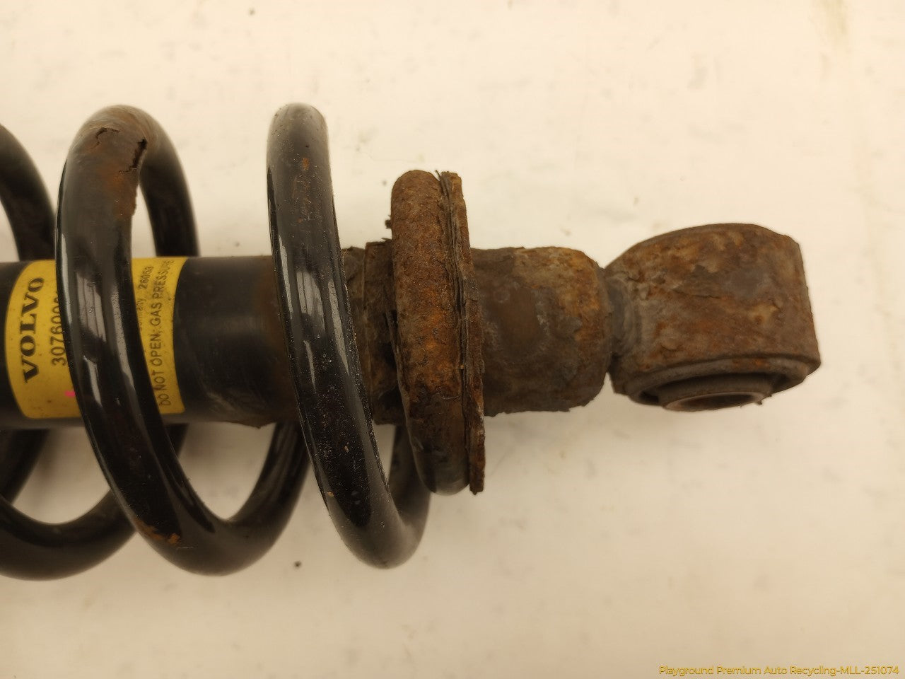 Volvo XC70 Pair Of Rear Struts