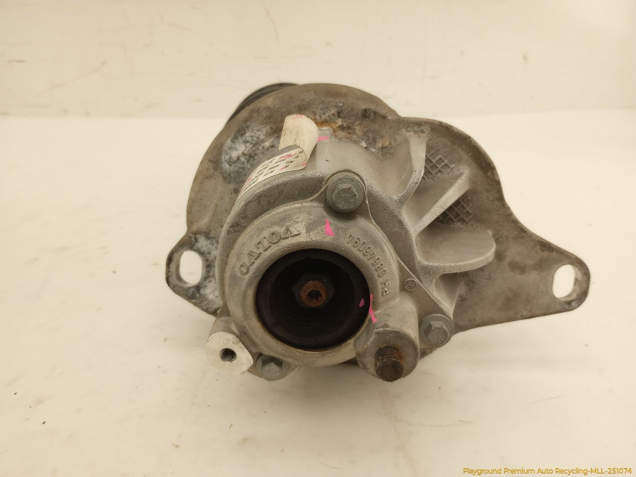 Volvo XC70 Pair Of Rear Struts