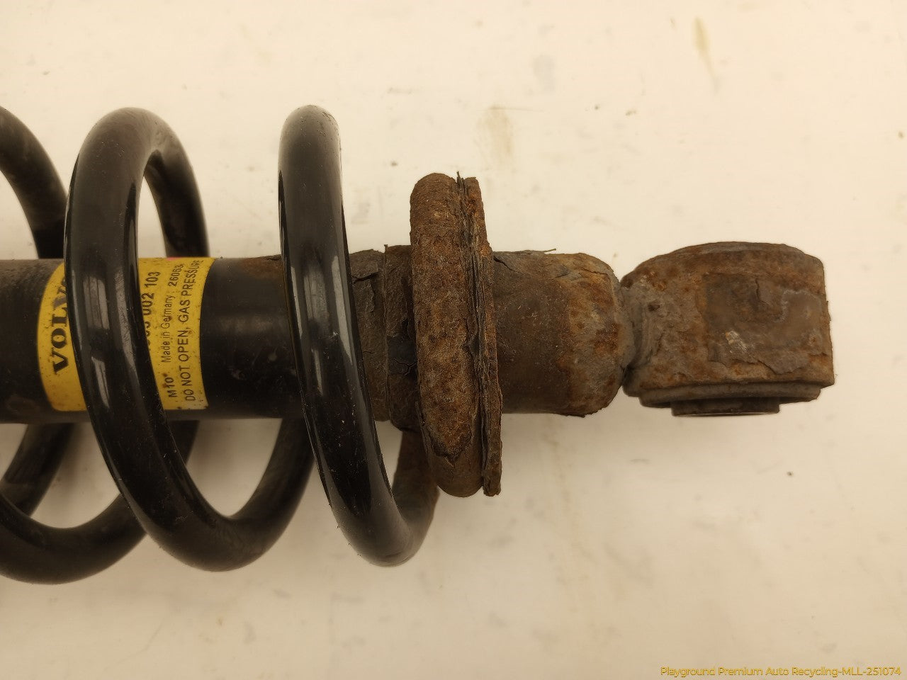 Volvo XC70 Pair Of Rear Struts