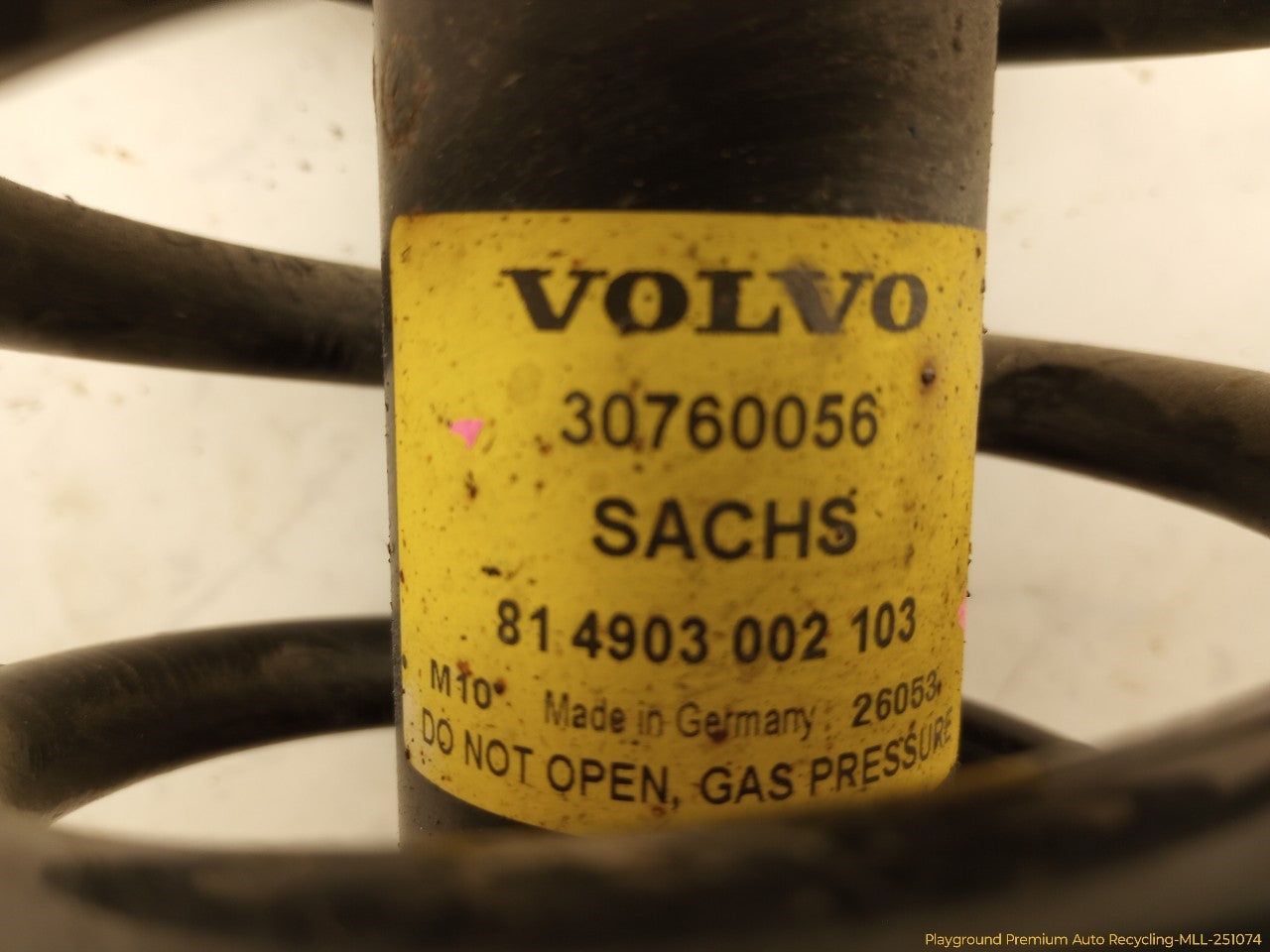 Volvo XC70 Pair Of Rear Struts