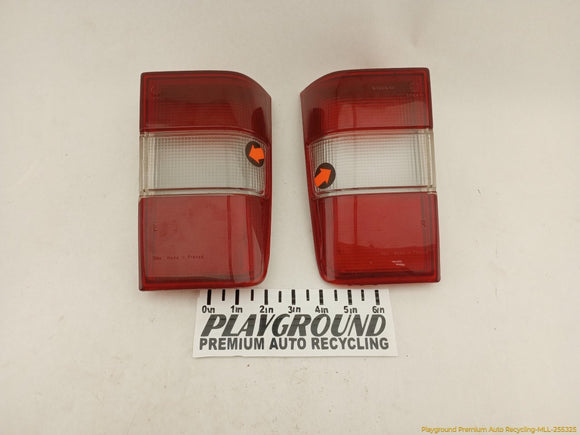 Volvo 850 Pair Of Inner Tail Lamps
