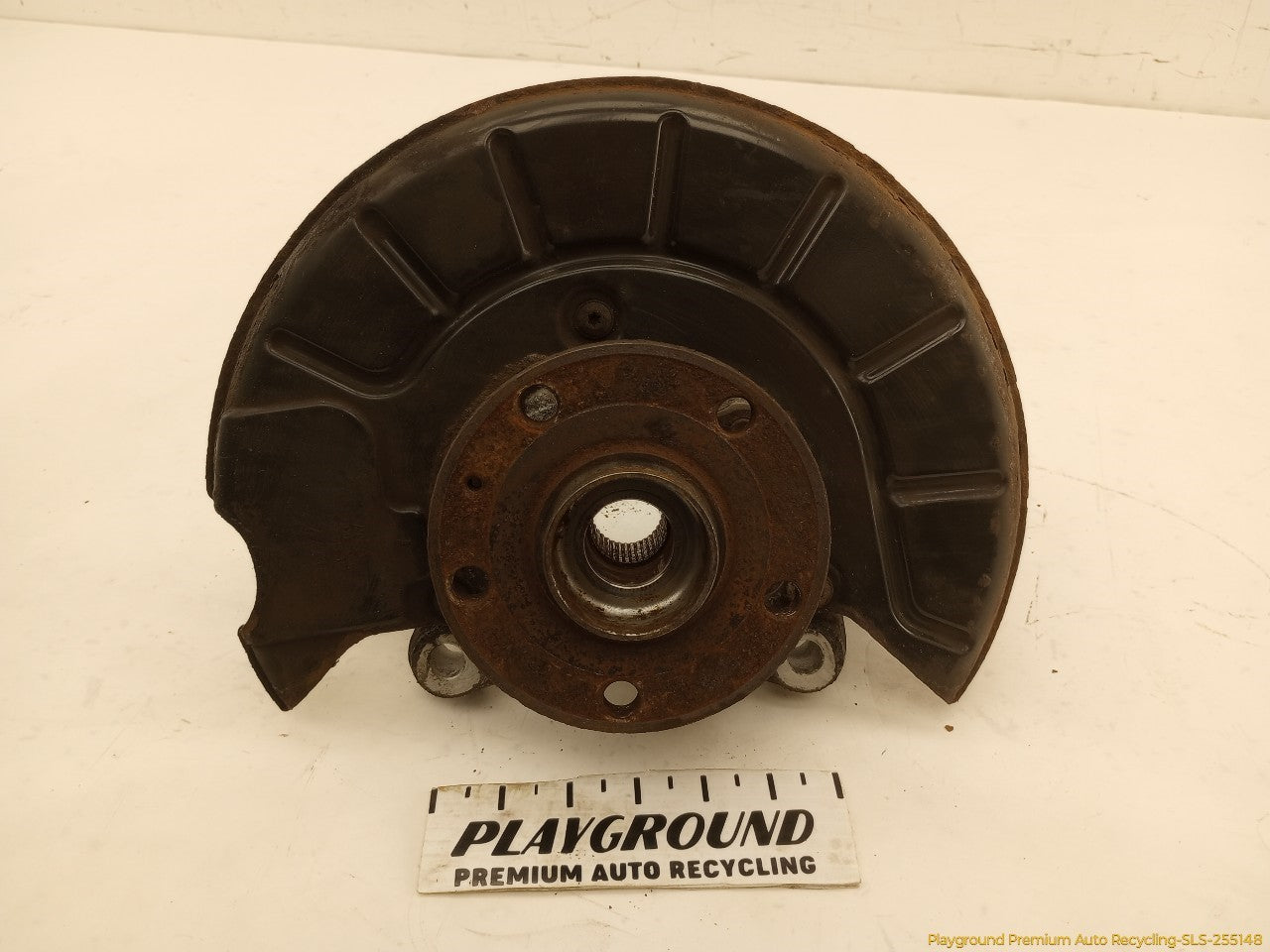 Volkswagen CC Passenger Right Front Spindle Knuckle Hub